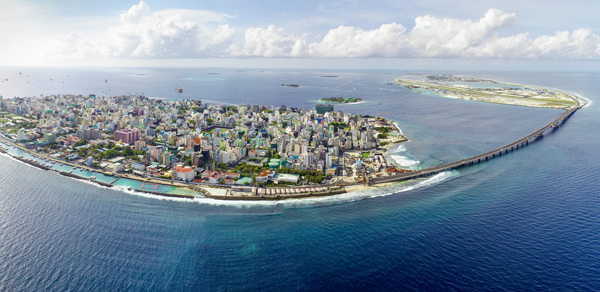 C:UsersyangxiDesktopThe first cross-sea bridge in Maldives is completed in late August..jpg