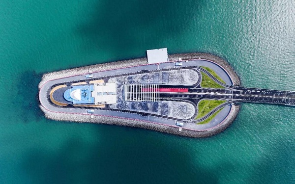 Artificial island.jpg