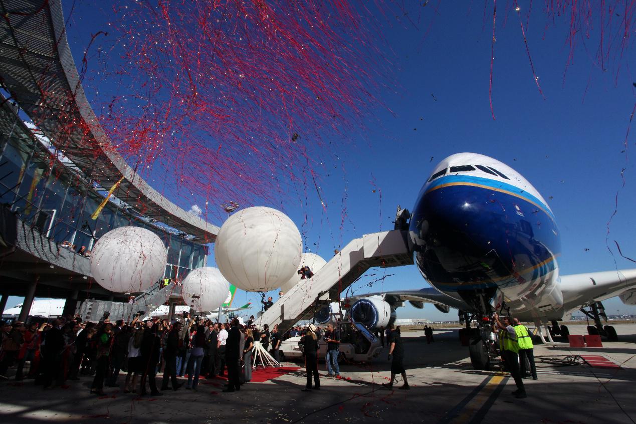 2011接收中国第一架空客A380飞机.jpg