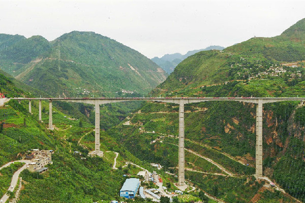 25372880_副本.jpg
