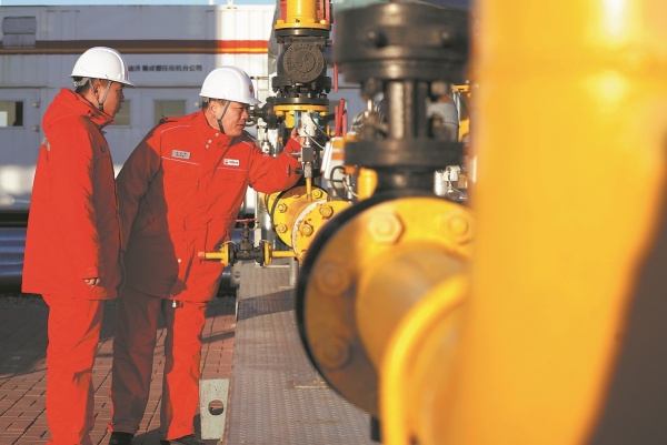 1765257221425047133.jpg 69336aaaa310d68600f39fa7.jpg