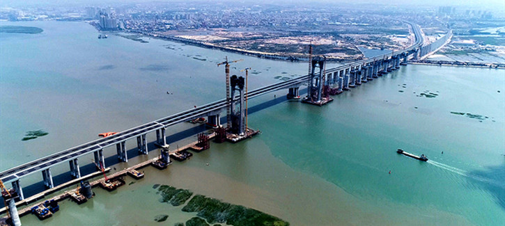 Main Tower of World's First Cross-Sea High-Speed Railway Bridge Capped