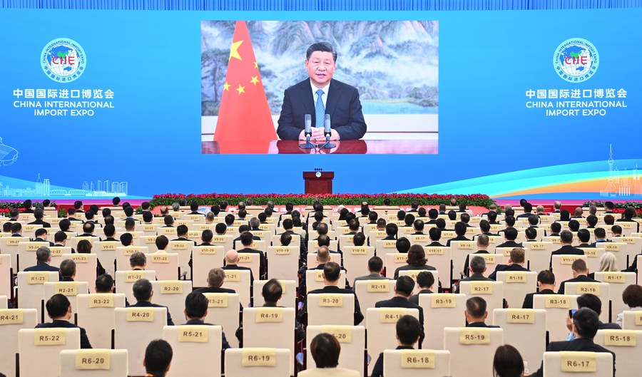 Xi Vows to Continue Expanding Opening up, Sharing Development Opportunities, Promoting Economic Globalization