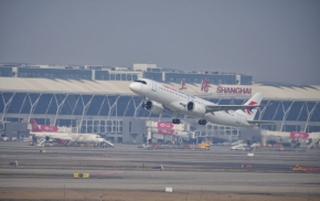 EA01_290182.jpg